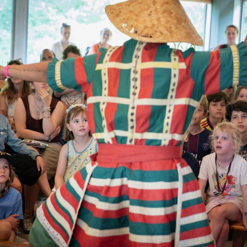 Sprookjesmodeshow met Th&eacute; Tjong-Khing