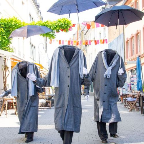 straattheater: Headless - Madness